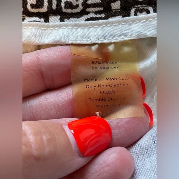 Talbots Chocolate and Ivory Geometric short size 4 - Picture 5 of 10